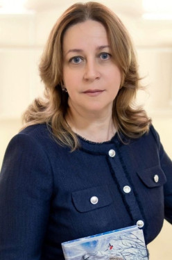 Круглова Марина Юрьевна.